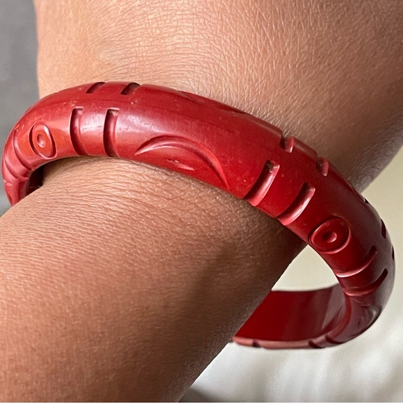 Bakelite Rare Antique Art Deco Vintage Deep Red Hand Carved 3" Diameter - Picture 14 of 16